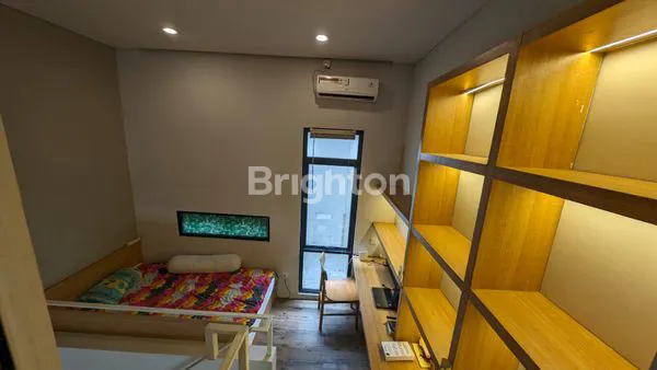 image RUMAH MODERN MINIMALIS DI PERBATASAN GADING SERPONG DAN BSD (5)
