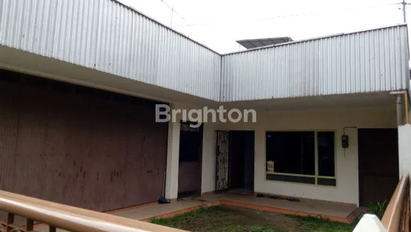 image RUMAH SIAP HUNI DI TENGAH KOTA MAGELANG JAWA TENGAH (1)