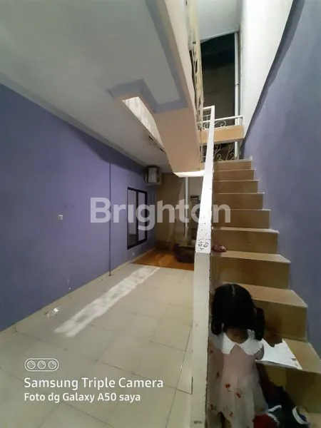 image RUMAH 2 LANTAI DI VILLA RIZKI ILHAMI, LT 900M² (2)