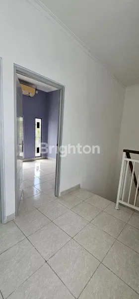 image RUMAH 2 LANTAI SIAP HUNI DI REGENCY, FULL RENOVASI (6)