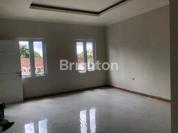 image HUNIAN STRATEGIS 4 LANTAI DI JALAN KASIMAN, BATU (8)