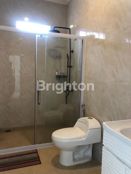 image HUNIAN STRATEGIS 4 LANTAI DI JALAN KASIMAN, BATU (5)