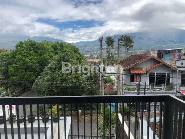 image HUNIAN STRATEGIS 4 LANTAI DI JALAN KASIMAN, BATU (7)