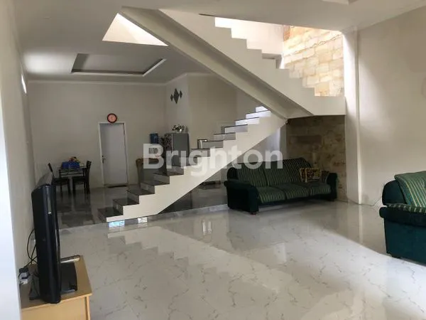 image HUNIAN STRATEGIS 4 LANTAI DI JALAN KASIMAN, BATU (3)