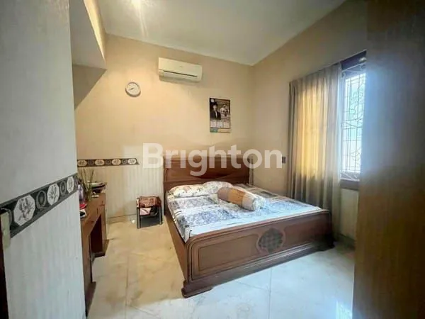 image RUMAH MEWAH DENGAN KOLAM RENANG BINTARO SEKTOR 1 (4)