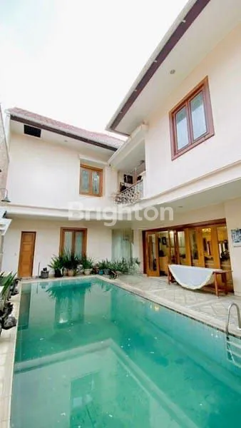 image RUMAH MEWAH DENGAN KOLAM RENANG BINTARO SEKTOR 1 (1)