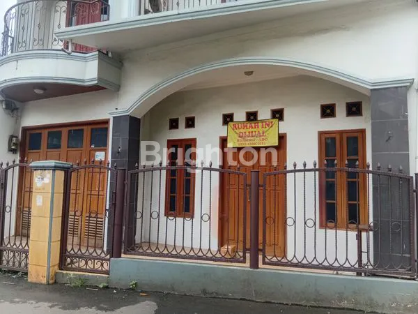 image RUMAH 3 LANTAI DI PERUMAHAN STRATEGIS BEBAS BANJIR (3)