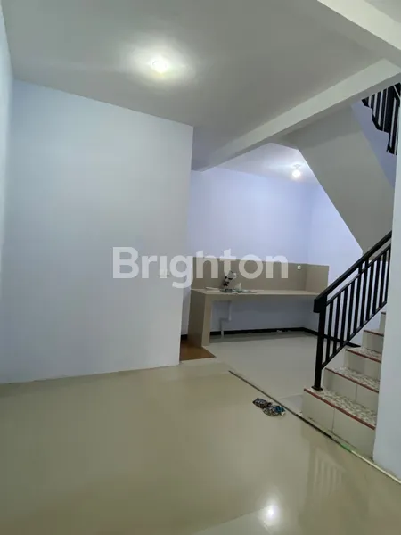 image DIJUAL RUMAH 2 LANTAI SIAP HUNI BARU RENOVASI DI WONOREJO, RUNGKUT, SURABAYA TIMUR HANYA 700JUTAAN (6)
