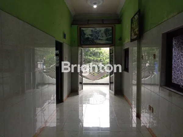 image RUKO 2,5 LANTAI DI RAYA MANYAR LOKASI STRATEGIS - SURABAYA (2)