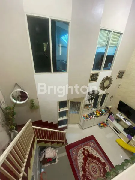 image DIJUAL RUMAH STRATEGIS\N\N JL ARIES SURABAYA\N\N (2)