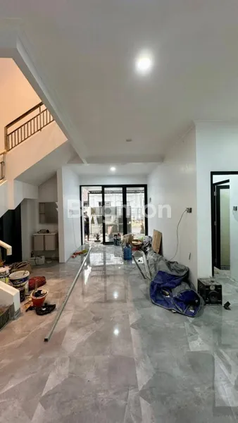 image RUMAH DHARMAHUSADA NEW GRESS 2 LANTAI TENGAH KOTA DEKAT GALAXY MALL (5)