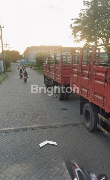 image GUDANG BESAR SIAP BEROPERASI LOKASI KOMPLEK PERGUDANGAN MURAH  (3)