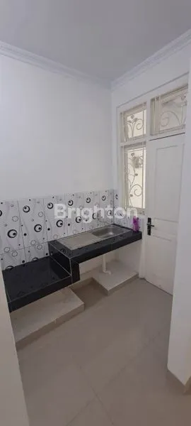 image RUMAH RAPI SIAP HUNI SUDAH RENOVASI DALAM CLUSTER KOTA WISATA (8)