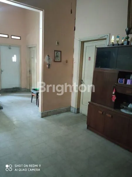 image RUMAH BESAR PUCANG ANOM GUBENG (4)