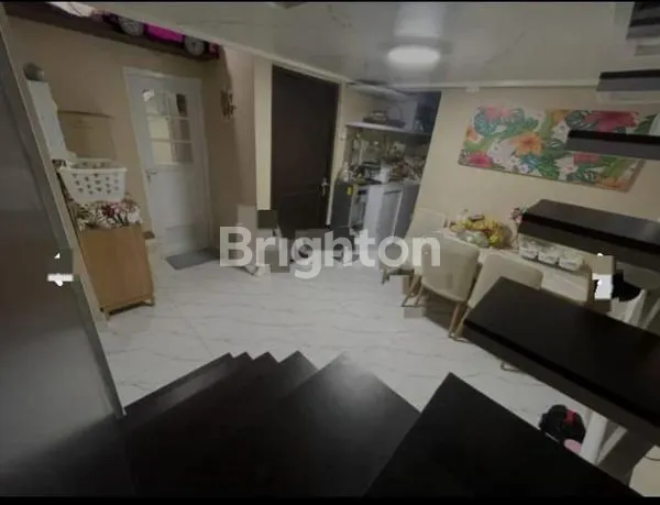 image RUMAH STRATEGIS, NYAMAN, TENANG DAN ASRI DI GRAHA BINTARO (8)