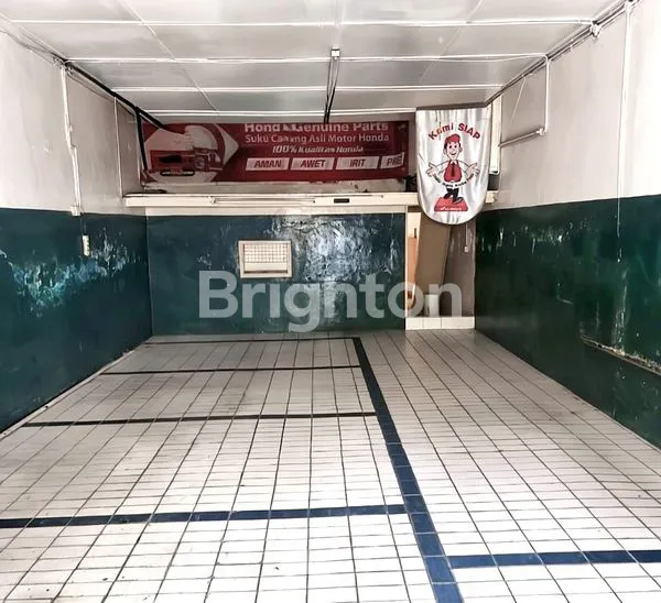 image RUKO LEBAR 5 MTR EX BENGKEL DI INTI KOTA - LOKASI STRATEGIS COCOK UNTUK BISNIS COFFEE SHOP, BENGKEL, KANTOR DLL (3)