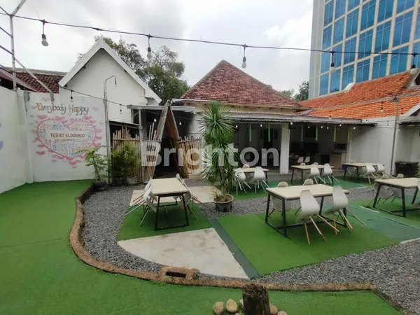 image RUMAH USAHA TENGAH KOTA COCOK CAFE / RESTO SELANGKAH RAYA DARMO (5)
