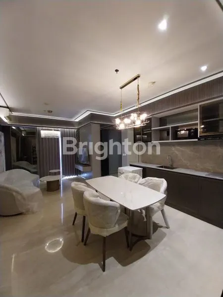 image APARTEMEN 2BR ONE I CON ATAS TUNJUNGAN PLAZA.. FURNISH MEWAH (6)