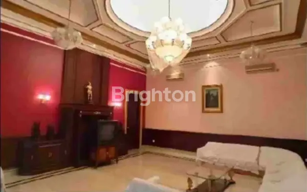 image RUMAH MEWAH RAYA JEMUR ANDAYANI SIAP HUNI DEKAT RAYA A YANI (8)