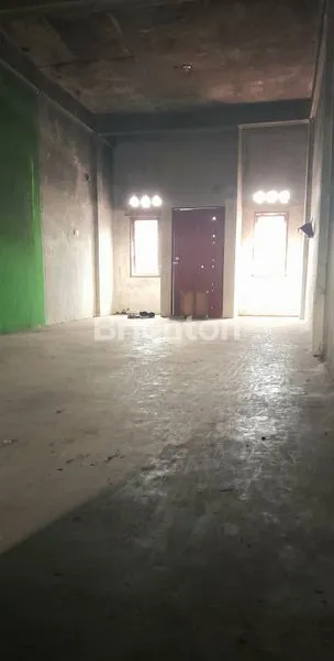 image RUKO STRATEGIS 2 LANTAI DI JL. PASIR PUTIH, DEKAT UIR &  PASAR SYARIAH  (7)