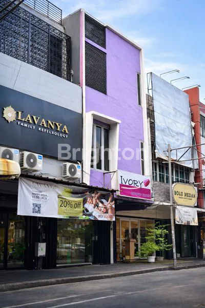 image RUKO STRATEGIS BOULEVARD KELAPA GADING - SUDAH RENOV TOTAL & SIAP PAKAI! (1)