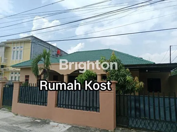 image RUMAH HOOK MEWAH + 12 KAMAR KOST AKTIF DI TAMAN SARI SUDIRMAN (1)