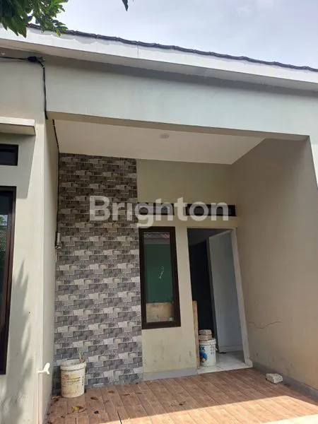 image RUMAH BANGUNAN BARU SIAP HUNI DI CIPAYUNG JAKARTA TIMUR NON CARPORT (1)
