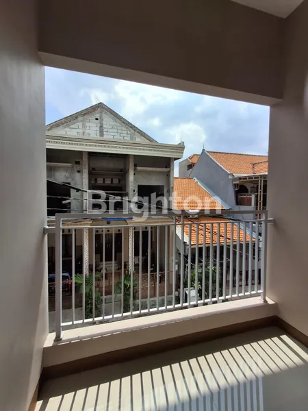 image RUMAH BABATAN PILANG WIYUNG SURABAYA, BARU GRESS 2 LANTAI, DEKAT RAYA MENGANTI, DEKAT RUMAH SAKIT WIYUNG SEJAHTERA (6)