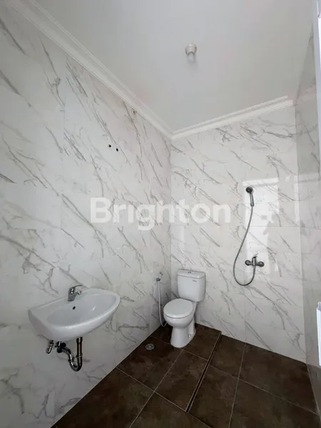 image RUMAH BUKIT PALMA 2 LANTAI BARU GRESS, MODERN MINIMALIS LUAS DAN SIAP HUNI (8)