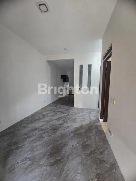 image RUMAH 1 LT SIAP HUNI BARU DICAT DI TAMAN UBUD LIPPO KARAWACI TANGERANG  (2)