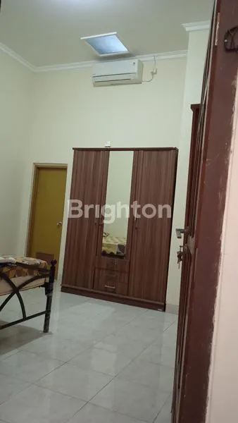 image RUMAH STRATEGIS FULL FURNISH, 3 KT DEKAT TOL RUNGKUT (4)