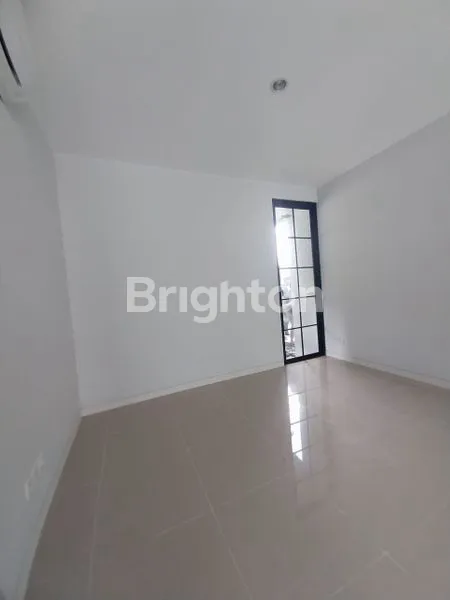 image READY RUMAH BARU 2 LANTAI TYPE CASSIE DI CITRAGRAND SEMARANG (8)