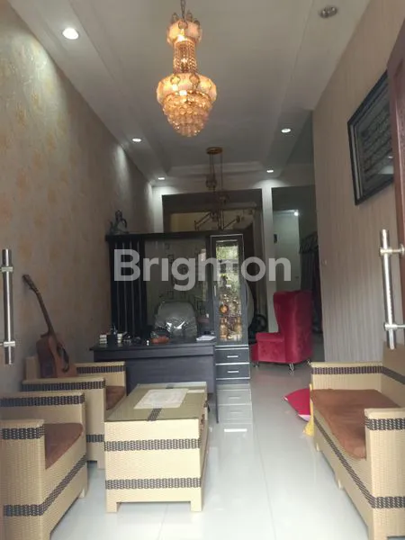 image RUMAH 2 LANTAI DI SAWOJAJAR  (2)