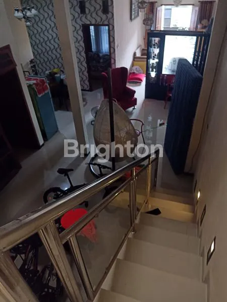 image RUMAH 2 LANTAI DI SAWOJAJAR  (5)