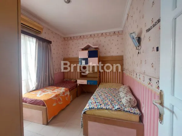 image RUMAH CANTIK 2LT, STRATEGIS, LINGKUNGAN HIJAU (3)