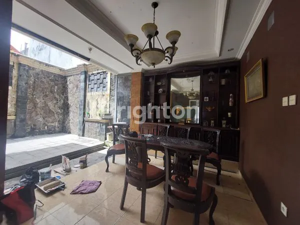 image RUMAH CANTIK 2LT, STRATEGIS, LINGKUNGAN HIJAU (5)