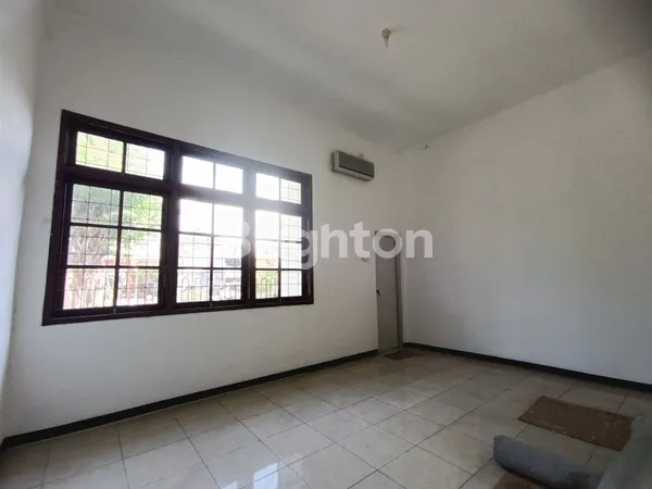 image SUTOREJO DUA LANTAI LOKASI BAGUS, LINGKUNGAN ASRI DKT TAMAN (6)