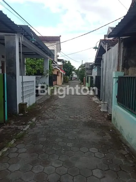 image DICARI INVESTOR SERIUS! KOS 19 KAMAR DEKAT JEC DAN KAMPUS - JANGAN TELAT. (4)