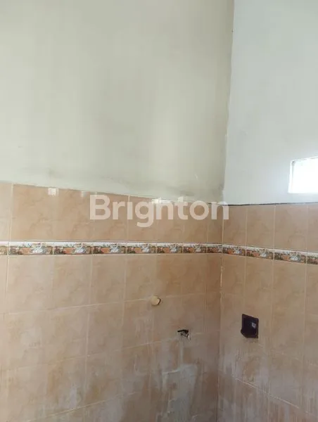 image RUMAH SIAP HUNI TENGAH KOTA DEKAT PUSAT PEMBELANJAAN (5)