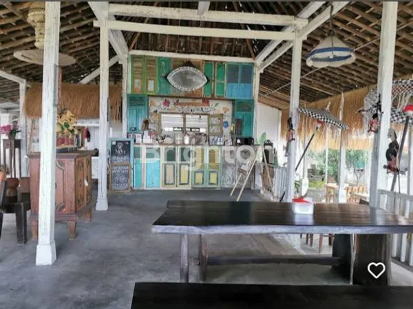 image RUMAH VILLA MEWAH DI KARANGPANDAN, LT 2300M² (4)