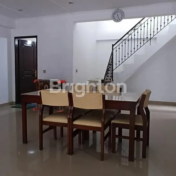 image DIJUAL RUMAH DI KOMPLEK CIPUTAT BARU (5)