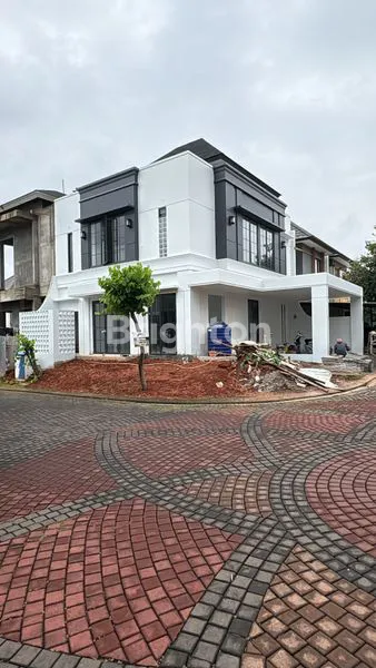 image RUMAH STRATEGIS NYAMAN, TENANG DAN ASRI DI BSD (1)