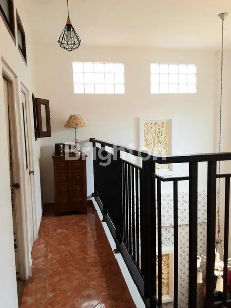 image RUMAH MEWAH 3 LANTAI SHM DI GRIYA KENCANA 2 CILEDUG TANGERANG (3)