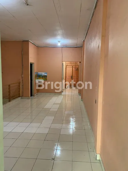 image RUKO DI TAMAN ROYAL CIPONDOH TANGERANG, AKSES MOBIL, LOKASI STRATEGIS COCOK UNTUK USAHA & INVESTASI (3)