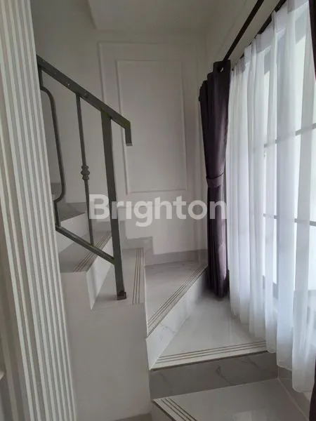 image RUMAH SIAP HUNI, DESIGN AMERICAN CLASSIC SUNTER (3)