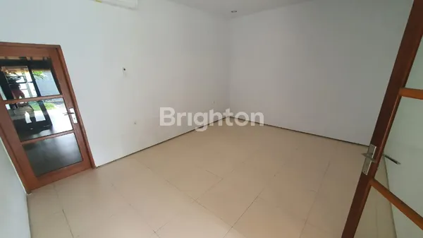 image 2-BR HOUSE AT JL. TIRTA ENING, GREAT LOCATION IN SANUR. JUST 5-MINUTES DRIVE TO SANUR BEACH (6)