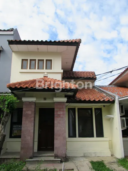 image RUMAH TAMAN PARAHIYANGAN LIPPO KARAWACI (1)