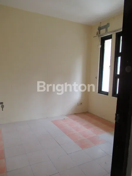 image RUMAH TAMAN PARAHIYANGAN LIPPO KARAWACI (6)