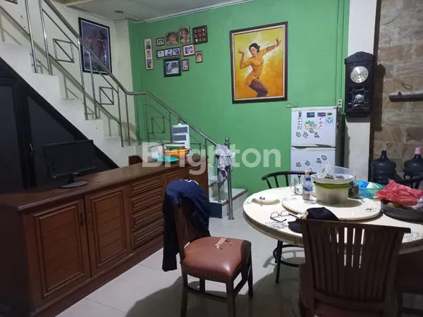 image RUMAH STRATEGIS DEPOK II, DEKAT TOL & FASILITAS LENGKAP (3)