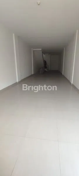 image RUKO PLONG 3.5 LANTAI DI PLUIT KARANG (4)